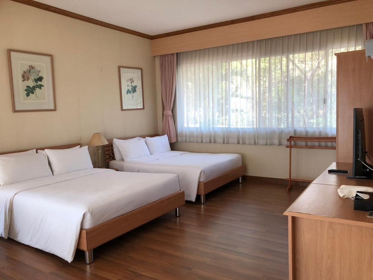 Seapine Beach Golf And Resort Hua Hin Ban Khao Takiap Exterior photo