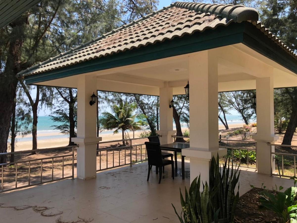Seapine Beach Golf And Resort Hua Hin Ban Khao Takiap Exterior photo
