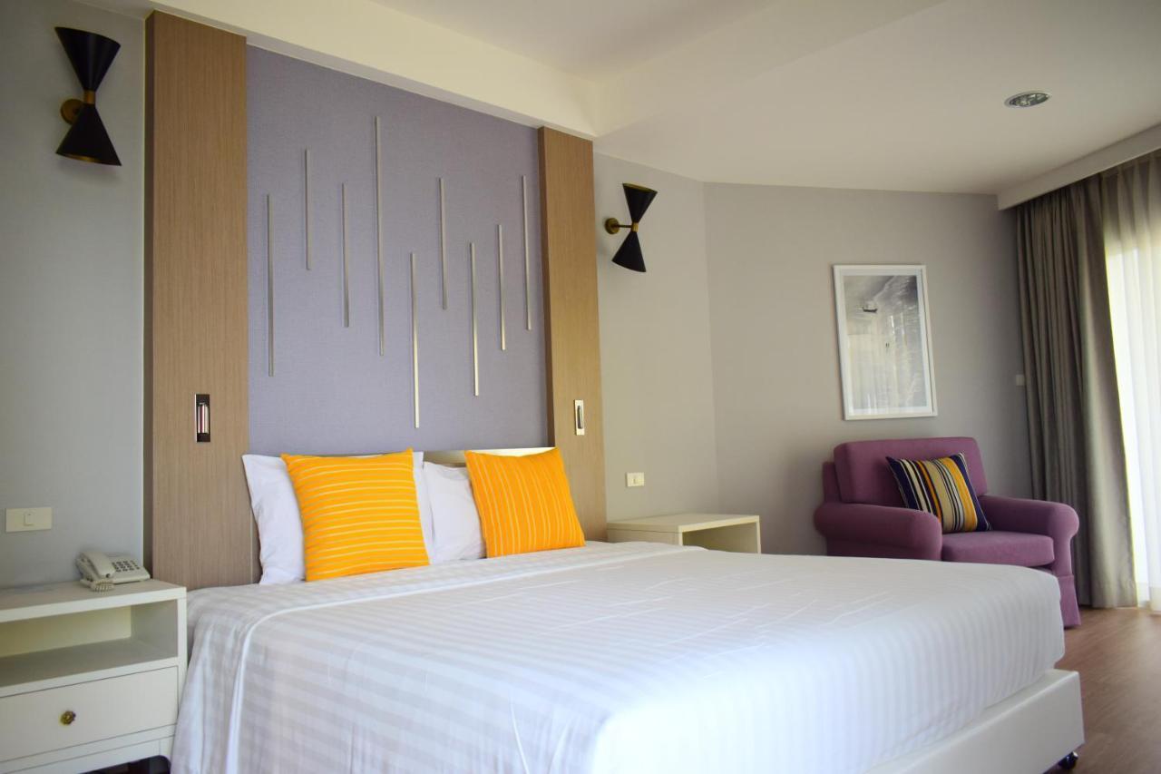 Seapine Beach Golf And Resort Hua Hin Ban Khao Takiap Exterior photo