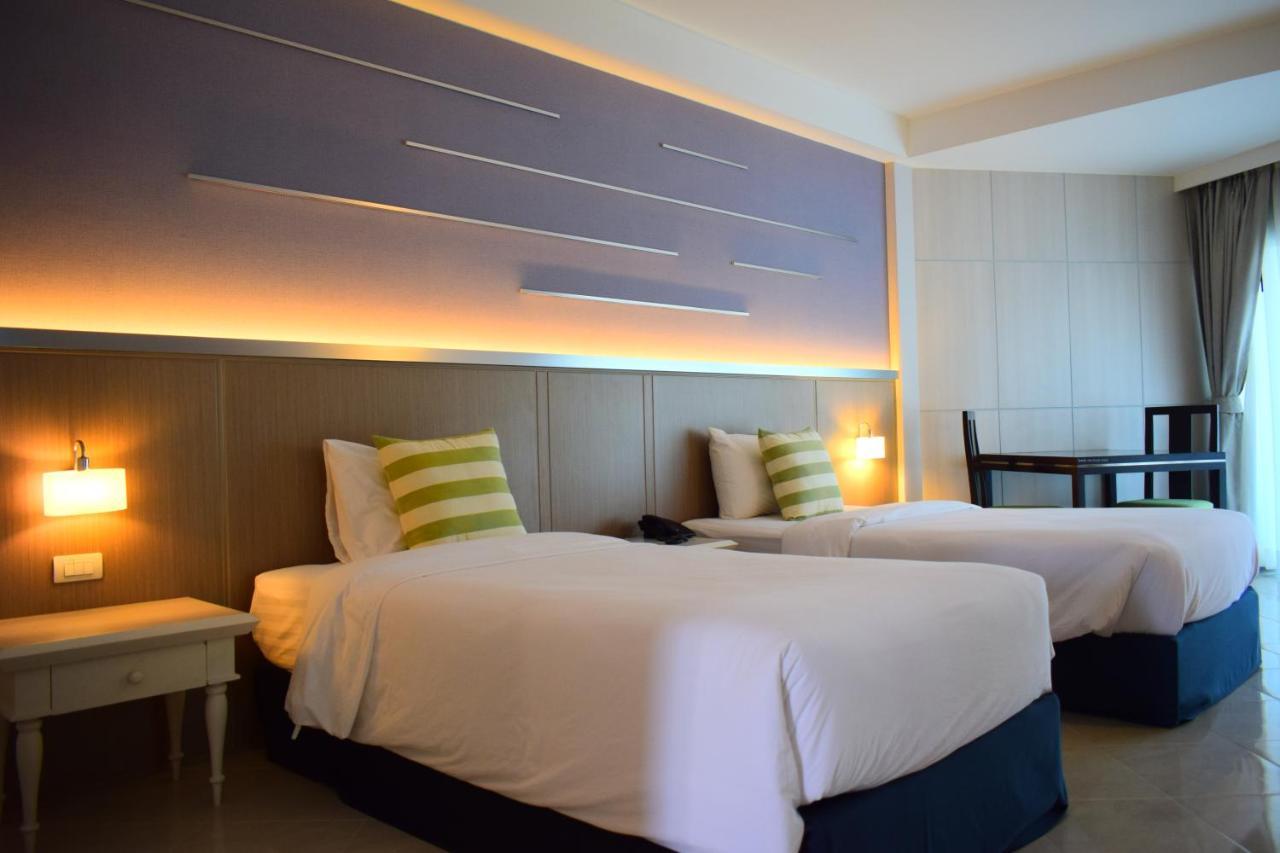 Seapine Beach Golf And Resort Hua Hin Ban Khao Takiap Exterior photo